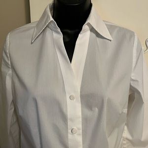 Worthington White dress shirt Women fit collared button down long sleeve shirt M